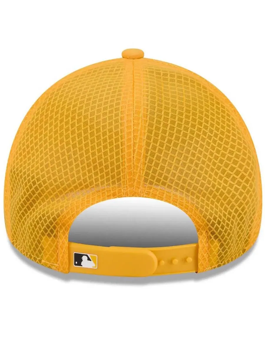 Кепка-тракер с вышивкой Milwaukee Brewers, модель 2026 New Era — изображение 2 из 4, золото