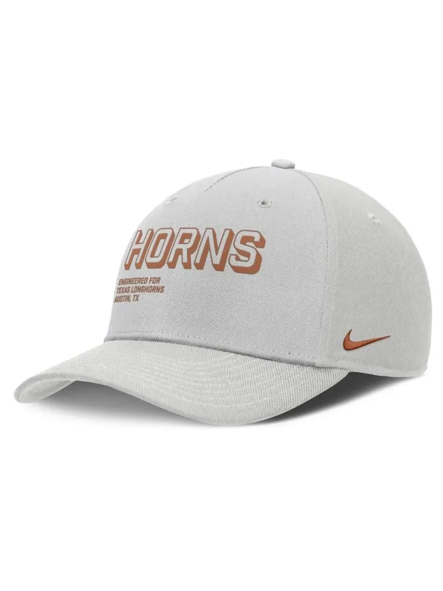 Nike Мужская серая бейсболка Texas Longhorns 2025 Sideline Dust с регулируемой высотой и зауженным — изображение 1 из 4