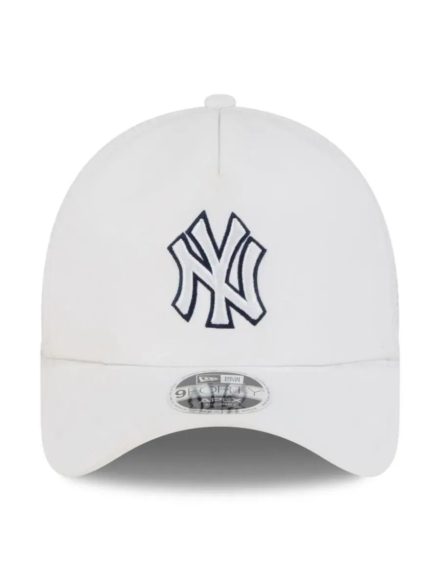 Бейсболка New York Yankees 2026 Batting Practice Apex 9FORTY New Era — изображение 2 из 4, белый