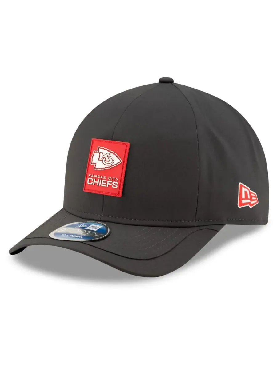 New Era Мужская кепка 9FORTY M-Crown с регулируемой высотой, угольного цвета, с символикой Kansas — изображение 1 из 4