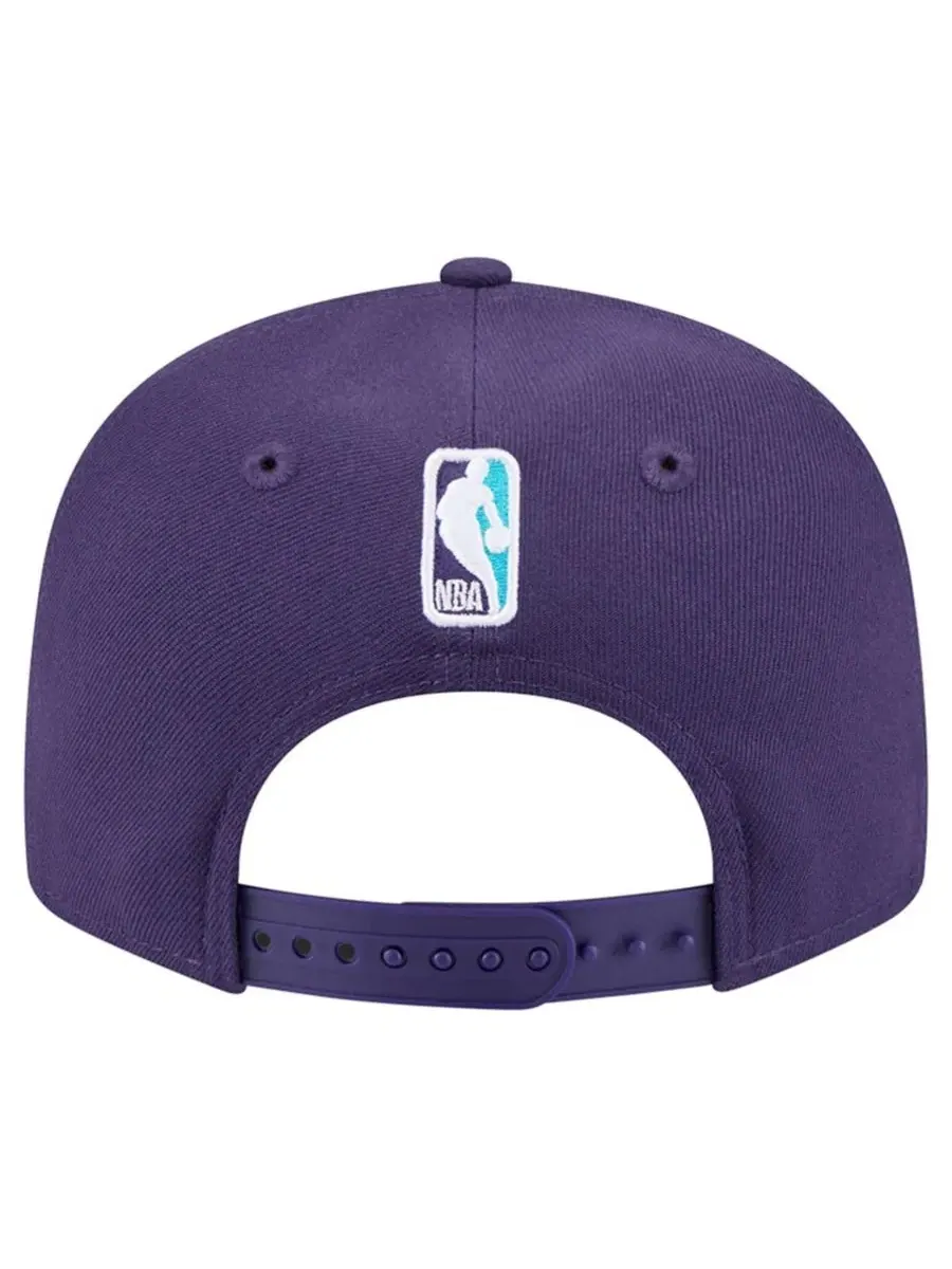 Бейсболка New Era Charlotte Hornets Two-Tone 9FIFTY Snapback — изображение 4 из 5, фиолетовый