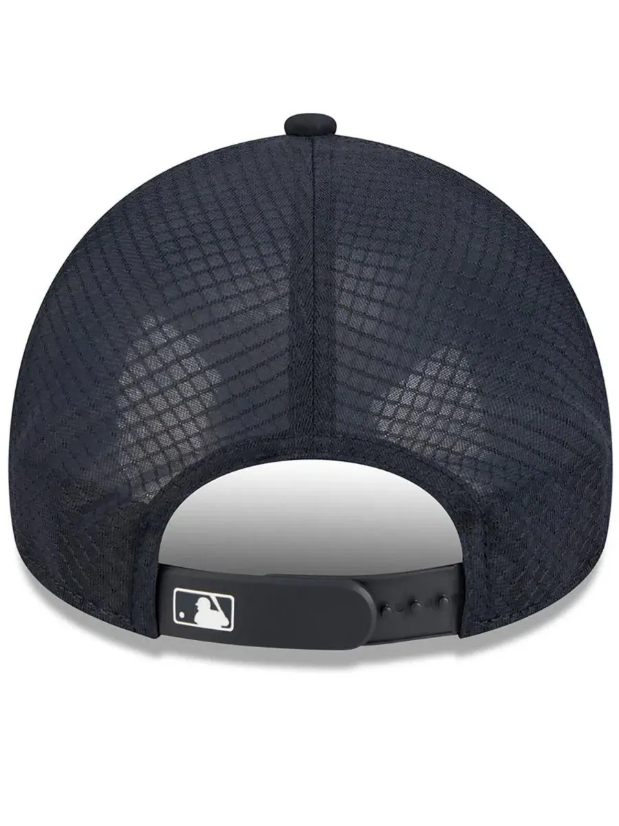 Кепка с вышитым логотипом Atlanta Braves 2026 Batting Practice Alternate Apex 9FORTY New Era — изображение 2 из 4