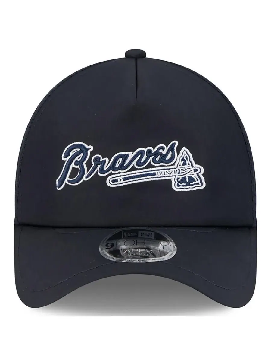 Кепка с вышитым логотипом Atlanta Braves 2026 Batting Practice Alternate Apex 9FORTY New Era — изображение 4 из 4