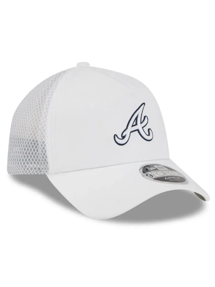 Бейсболка-тракер с вышивкой логотипа Atlanta Braves New Era — изображение 3 из 4, белый