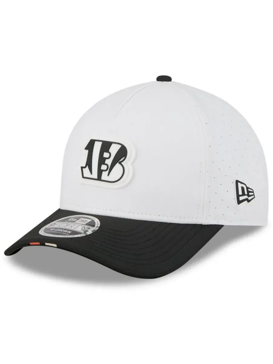 New Era Детская бейсболка Big Boys and Girls White/Black Cincinnati Bengals 2025 NFL Training Camp — изображение 1 из 4