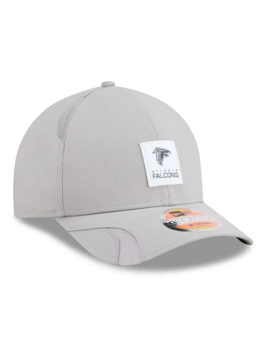New Era Мужская серая регулируемая кепка Atlanta Falcons 2025 Sideline M-Crown 9FORTY — изображение 3 из 4, серый