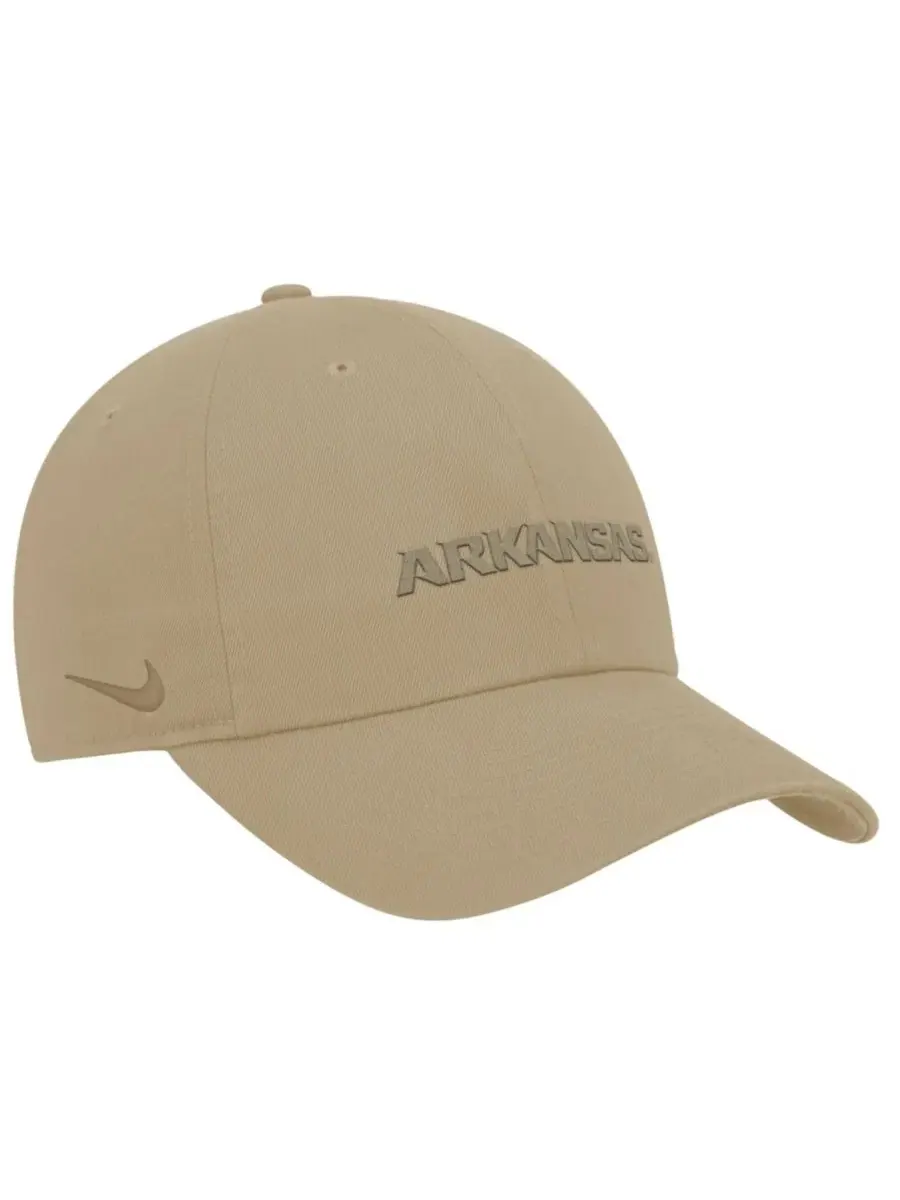 Бейсболка с вышивкой Arkansas Razorbacks Club Nike — изображение 2 из 3, бежевый