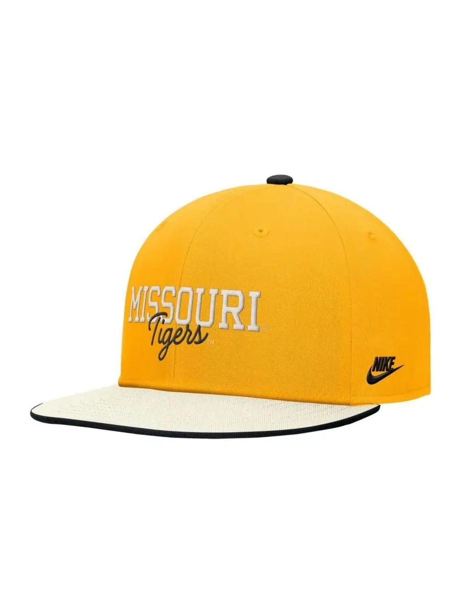Мужская золотистая бейсболка Missouri Tigers Vintage Script Pro Dri-FIT Snapback Nike — изображение 2 из 3, золото