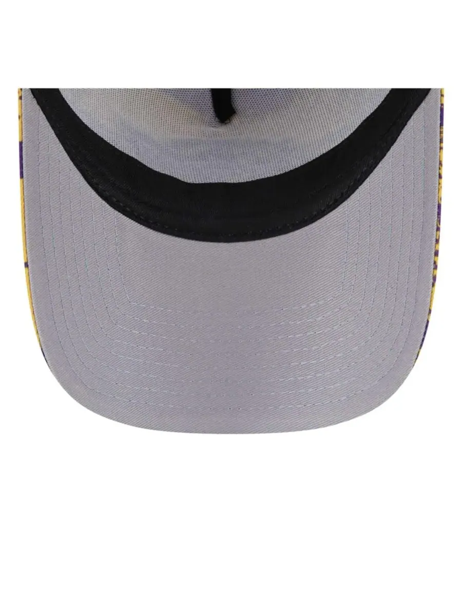 New Era Мужская фиолетово-золотая кепка-тракер Los Angeles Lakers Tip Off A-Frame Trucker 9FORTY с — изображение 3 из 5