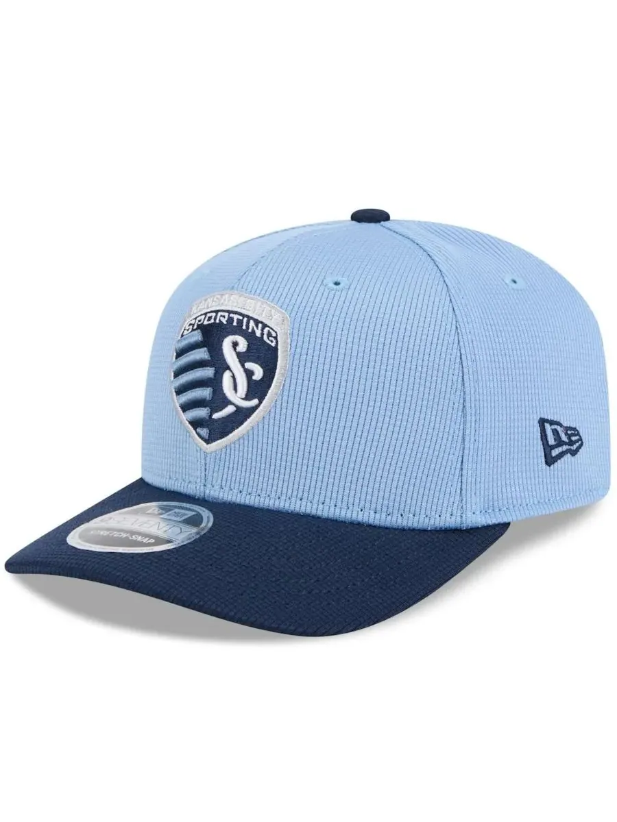 New Era Мужская кепка Sporting Kansas City 2025 небесно-голубого/темно-синего цвета с — изображение 3 из 5, светлый синий