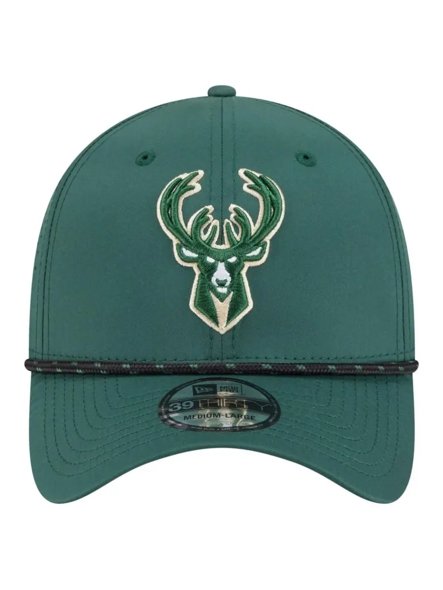 New Era Мужская бейсболка Milwaukee Bucks Featherweight Poly Rope Flex 39Thirty цвета Hunter Green — изображение 2 из 5