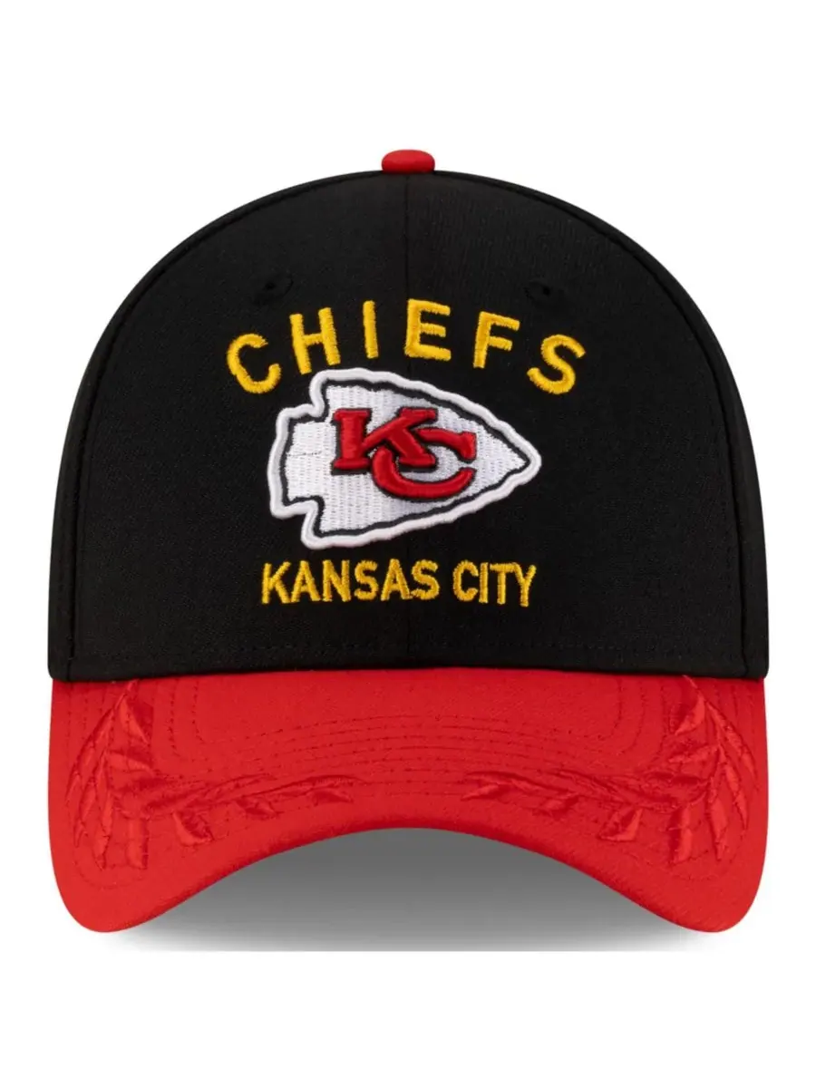 New Era Мужская черно-красная кепка Kansas City Chiefs 39THIRTY Flex Hat с символикой драфта НФЛ — изображение 4 из 5