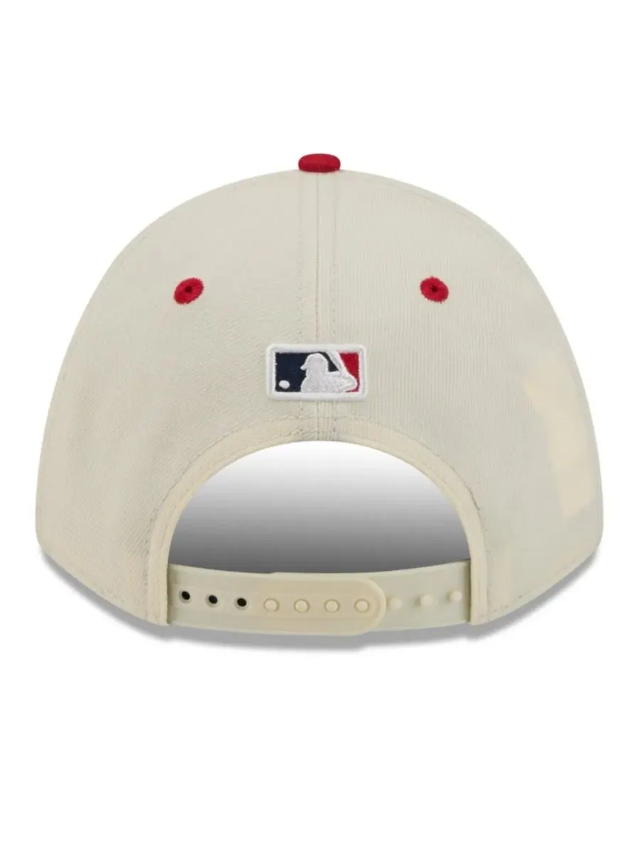 Кепка New Era 9FORTY M-Crown с козырьком, модель USA 250 — изображение 4 из 5, кремовый красный