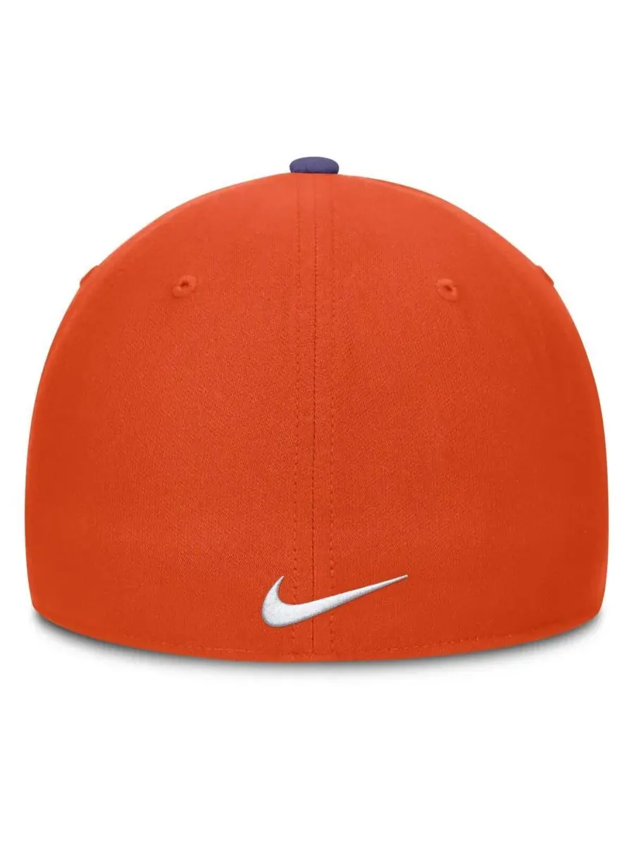 Nike Мужская фиолетово-оранжевая кепка Clemson Tigers 2025 Sideline Rise Local Performance Flex Hat — изображение 2 из 4