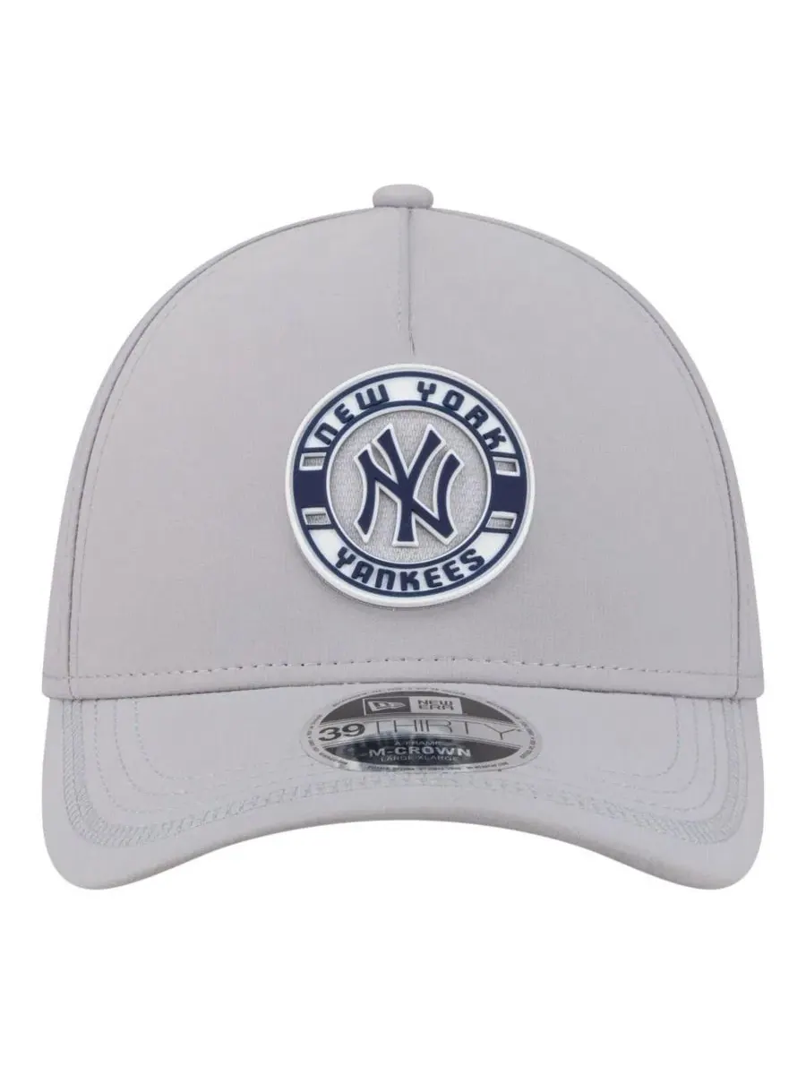 Кепка New York Yankees Patch 39THIRTY A-Frame M-Crown Perforated Flex Hat New Era — изображение 2 из 5, серый