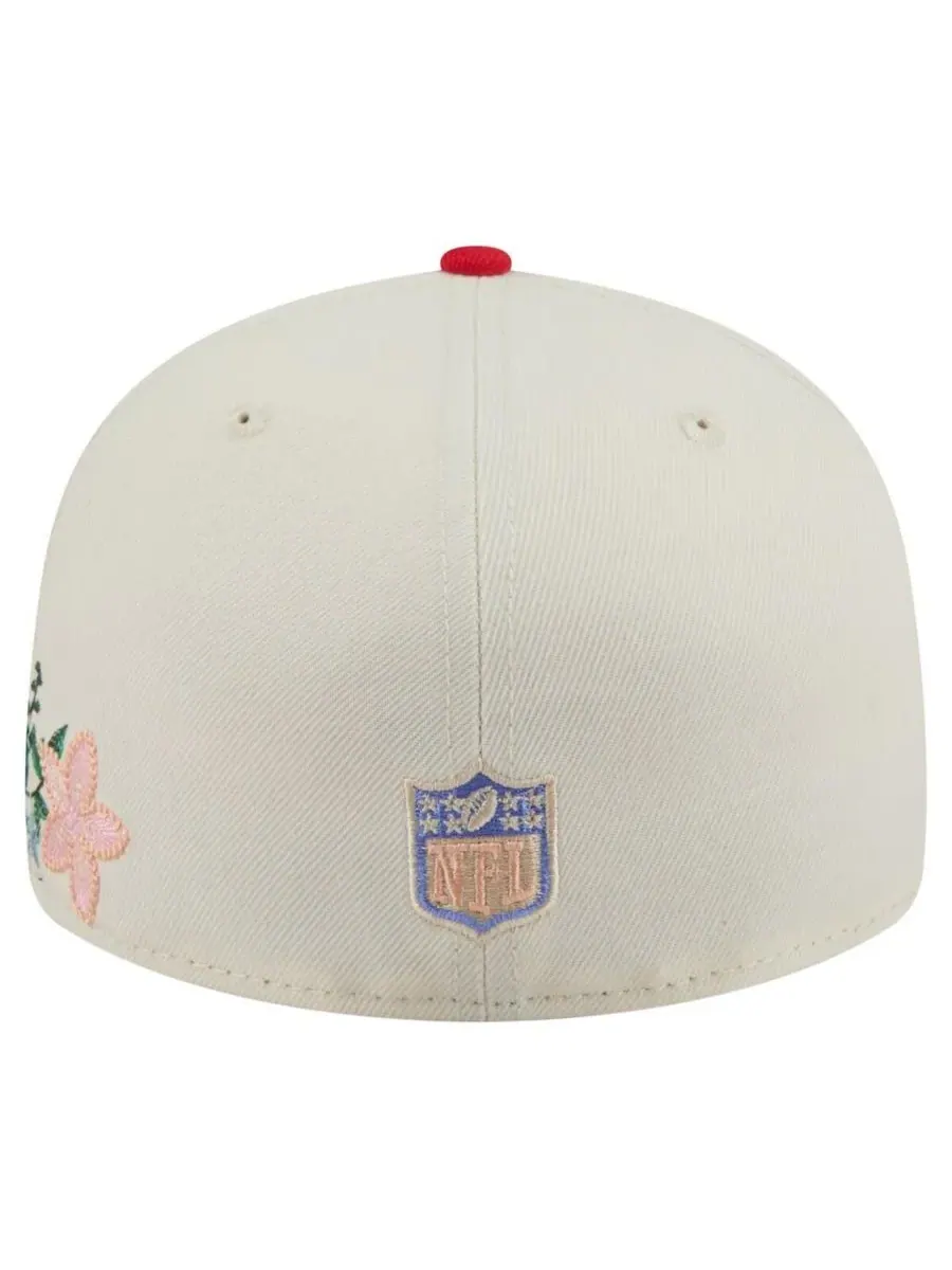 New Era Мужская кепка 59FIFTY кремового/красного цвета с цветочным принтом в стиле команды Kansas — изображение 4 из 4