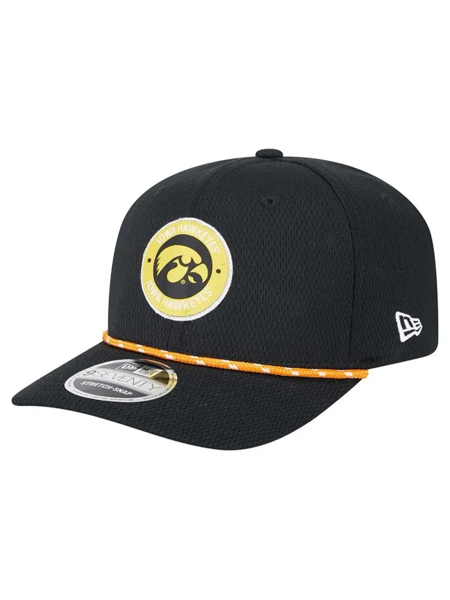 New Era Мужская черная кепка COOLERA 9SEVENTY Iowa Hawkeyes с эластичной застежкой-кнопкой — изображение 4 из 5, черный