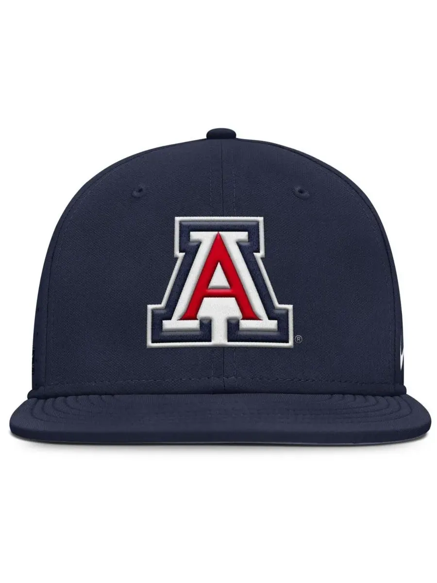 Nike Мужская темно-синяя бейсболка Arizona Wildcats On-Field Dugout True Performance Fitted Hat — изображение 5 из 5