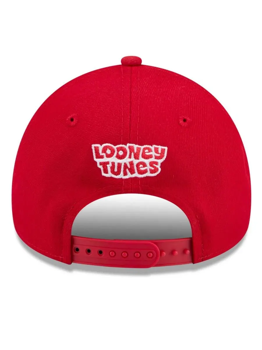Кепка A-Frame 9FORTY с вышивкой Cincinnati Reds и Looney Tunes New Era — изображение 2 из 4, красный
