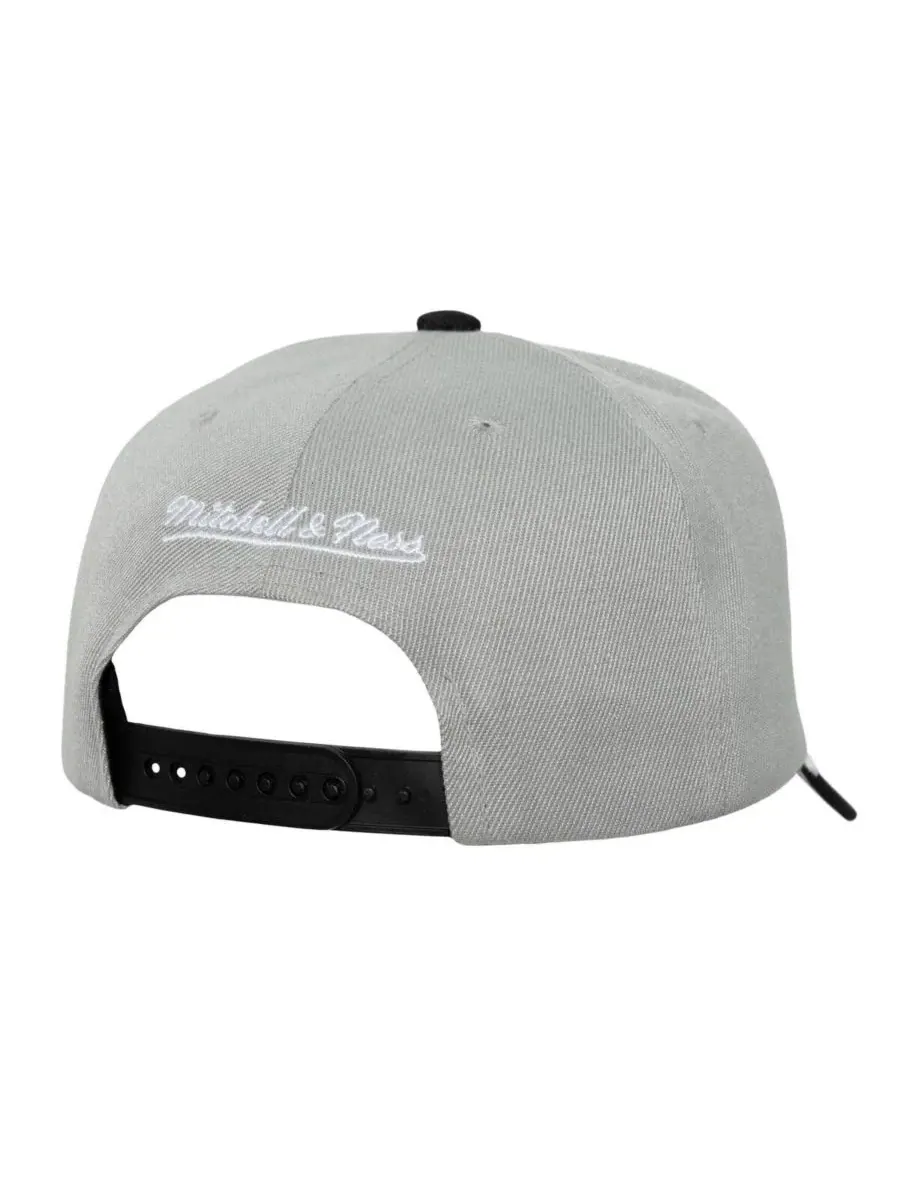 Mitchell & Ness Мужская серо-черная бейсболка Los Angeles Kings Underarch Two-Tone Pro Crown — изображение 2 из 3