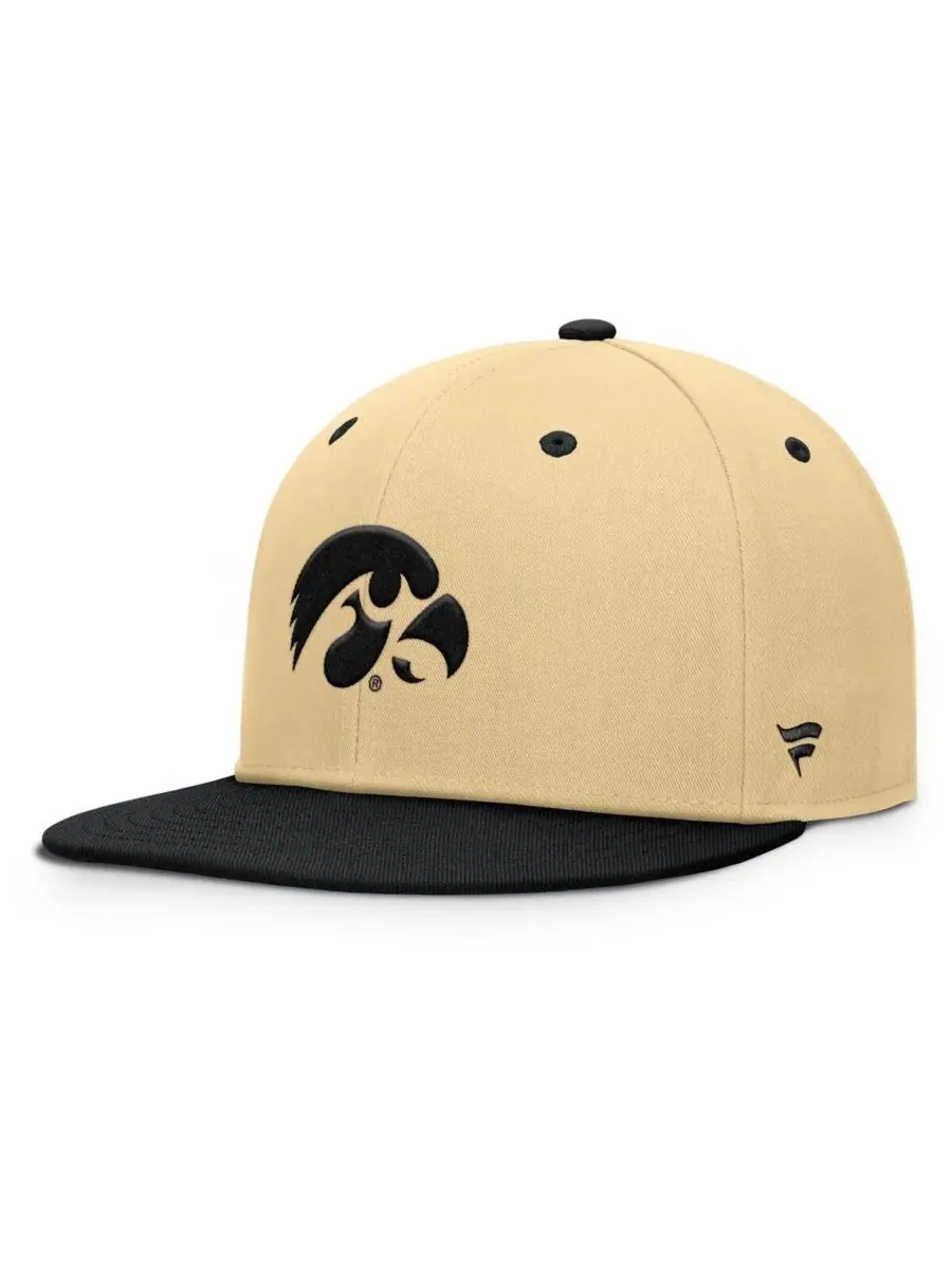 Fanatics Мужская бейсболка Iowa Hawkeyes Balance Fitted цвета хаки/черный — изображение 1 из 4, хаки черный