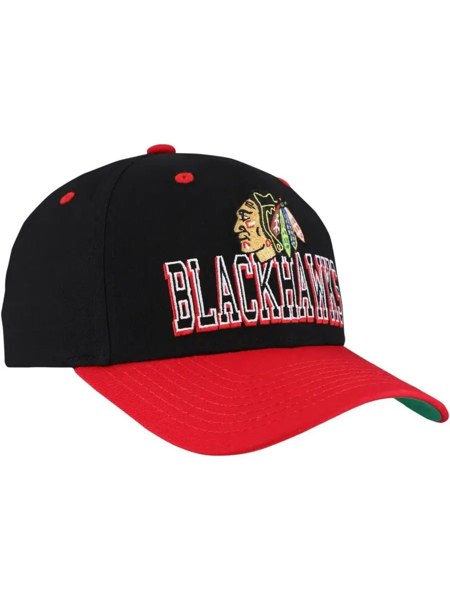 Mitchell & Ness Мужская кепка Chicago Blackhawks черно-красного цвета с двухцветной регулируемой — изображение 3 из 4