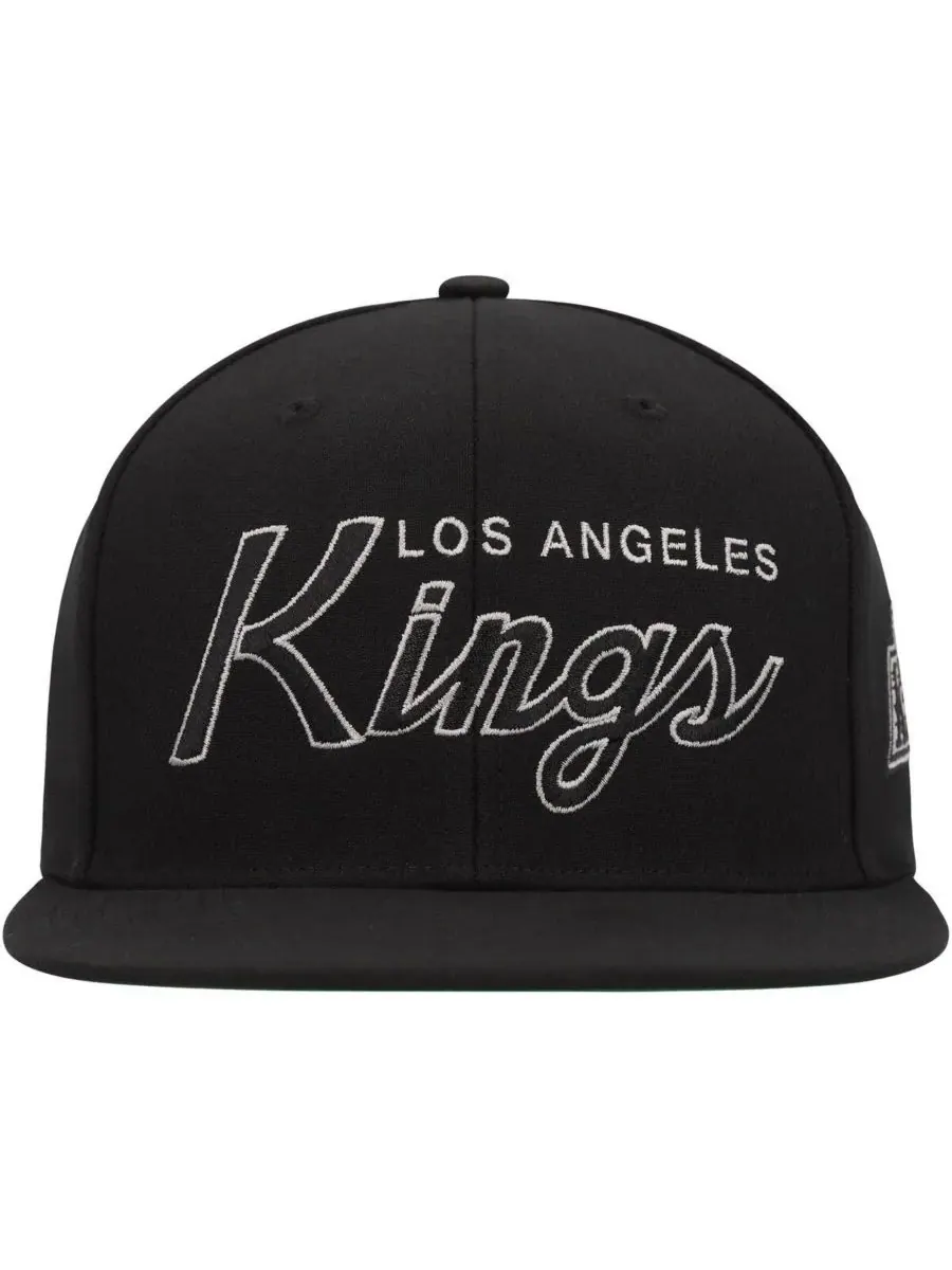 Mitchell & Ness Мужская черная кепка-бейсболка Los Angeles Kings Core Team Script 2.0 с — изображение 2 из 4, черный