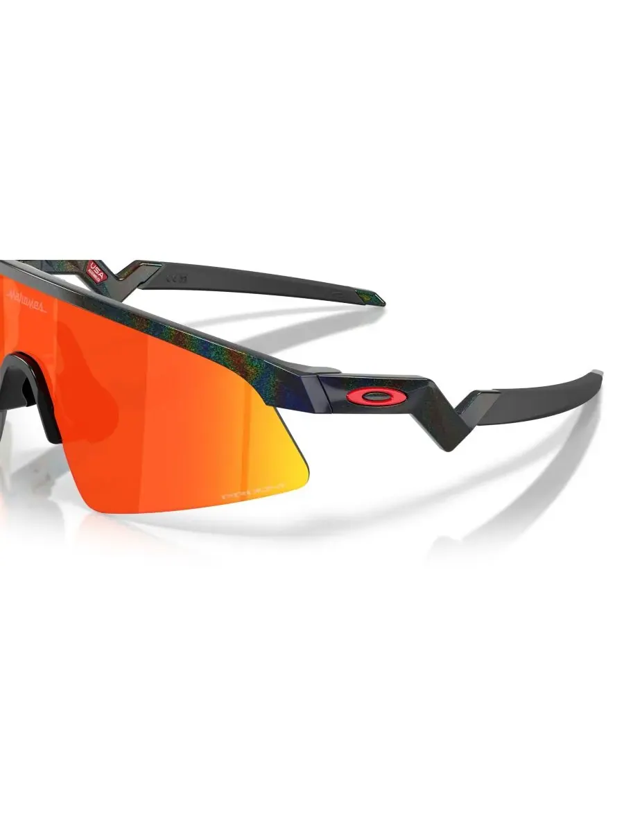 Детские солнцезащитные очки Resistor Sweep из коллекции Patrick Mahomes II, OJ9015 Oakley JR — изображение 6 из 8, черный