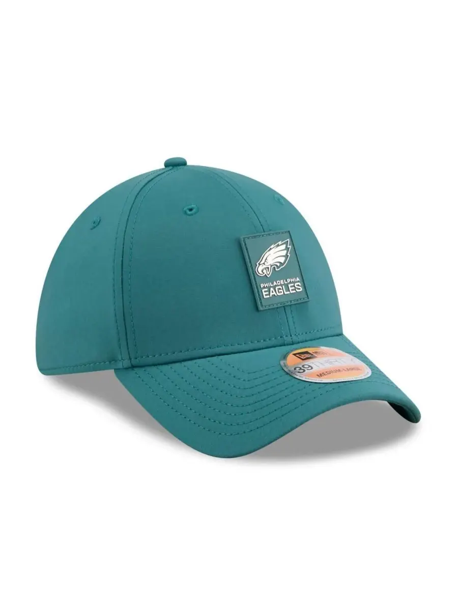 New Era Мужская кепка Philadelphia Eagles 2025 Sideline 39THIRTY Flex — изображение 4 из 5, зеленый