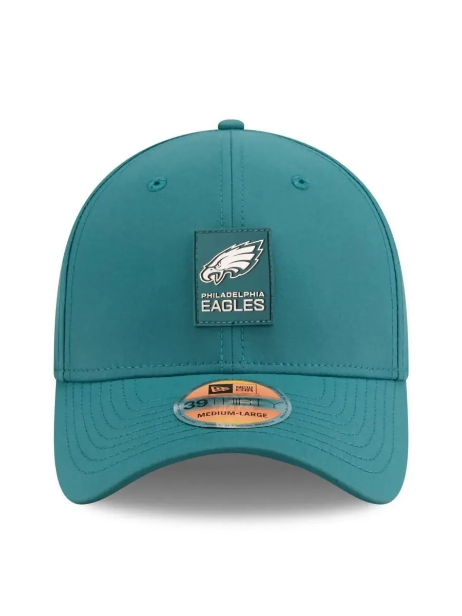 New Era Мужская кепка Philadelphia Eagles 2025 Sideline 39THIRTY Flex — изображение 5 из 5, зеленый