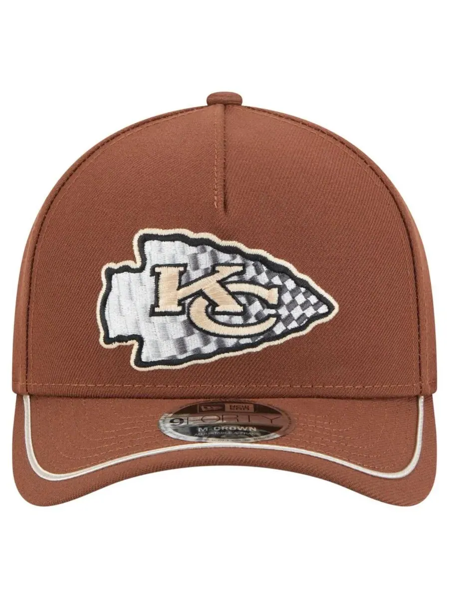 New Era Мужская коричневая регулируемая кепка Kansas City Chiefs Motorsport 9FORTY — изображение 3 из 4, коричневый