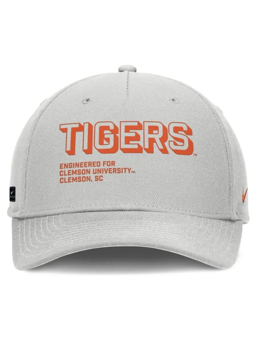 Nike Мужская серая бейсболка Clemson Tigers 2025 Sideline Dust с регулируемой высотой и зауженным — изображение 2 из 4, серый