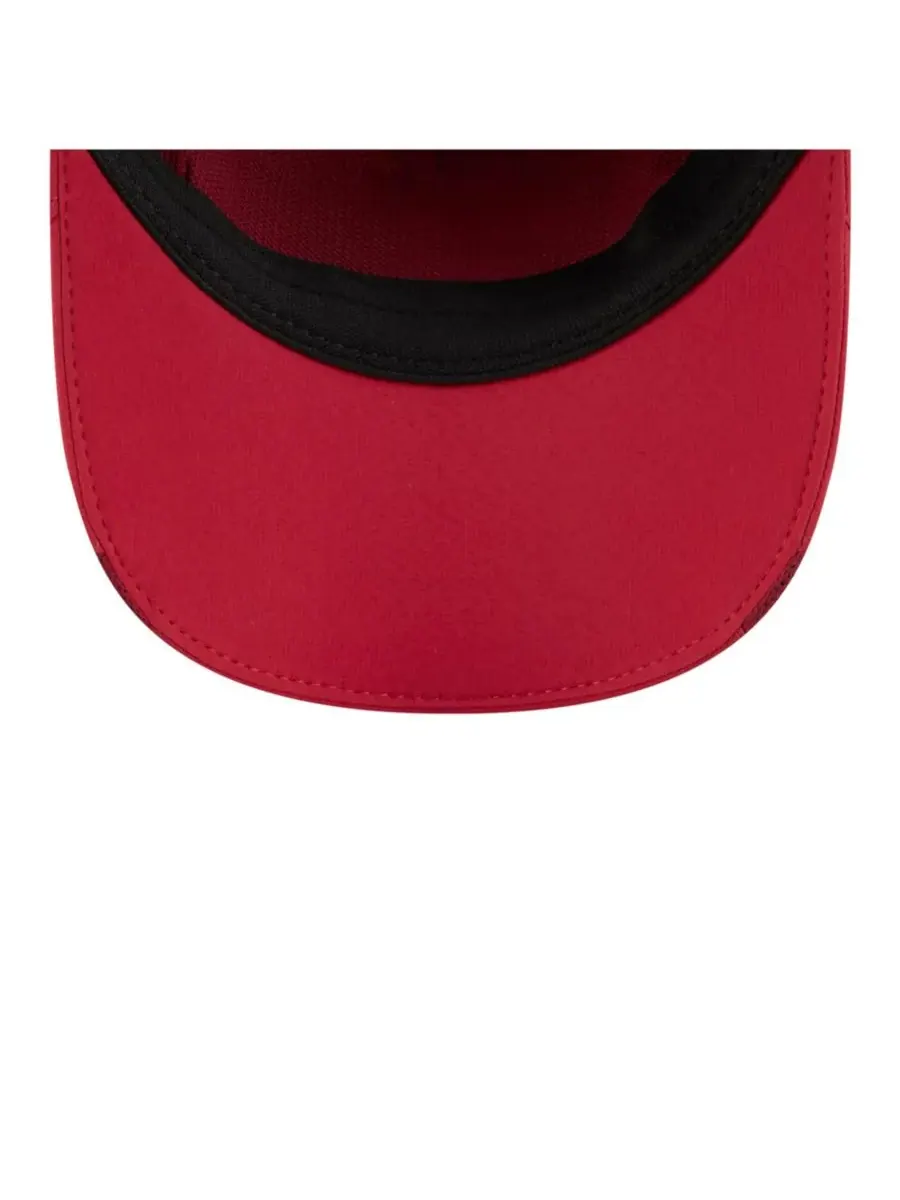 Мужская регулируемая бейсболка Cardinal Arizona Cardinals 2025 Sideline Runner New Era — изображение 2 из 5, красный