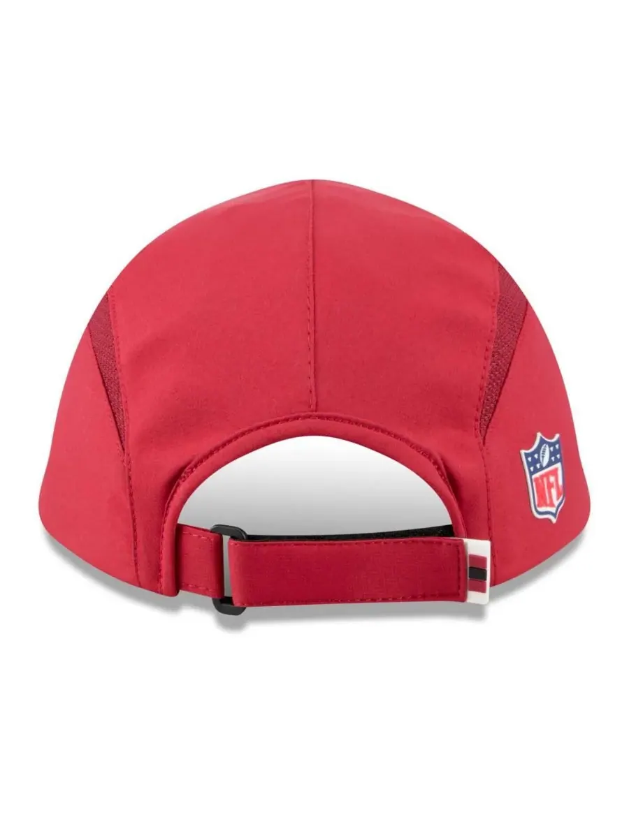Мужская регулируемая бейсболка Cardinal Arizona Cardinals 2025 Sideline Runner New Era — изображение 3 из 5, красный