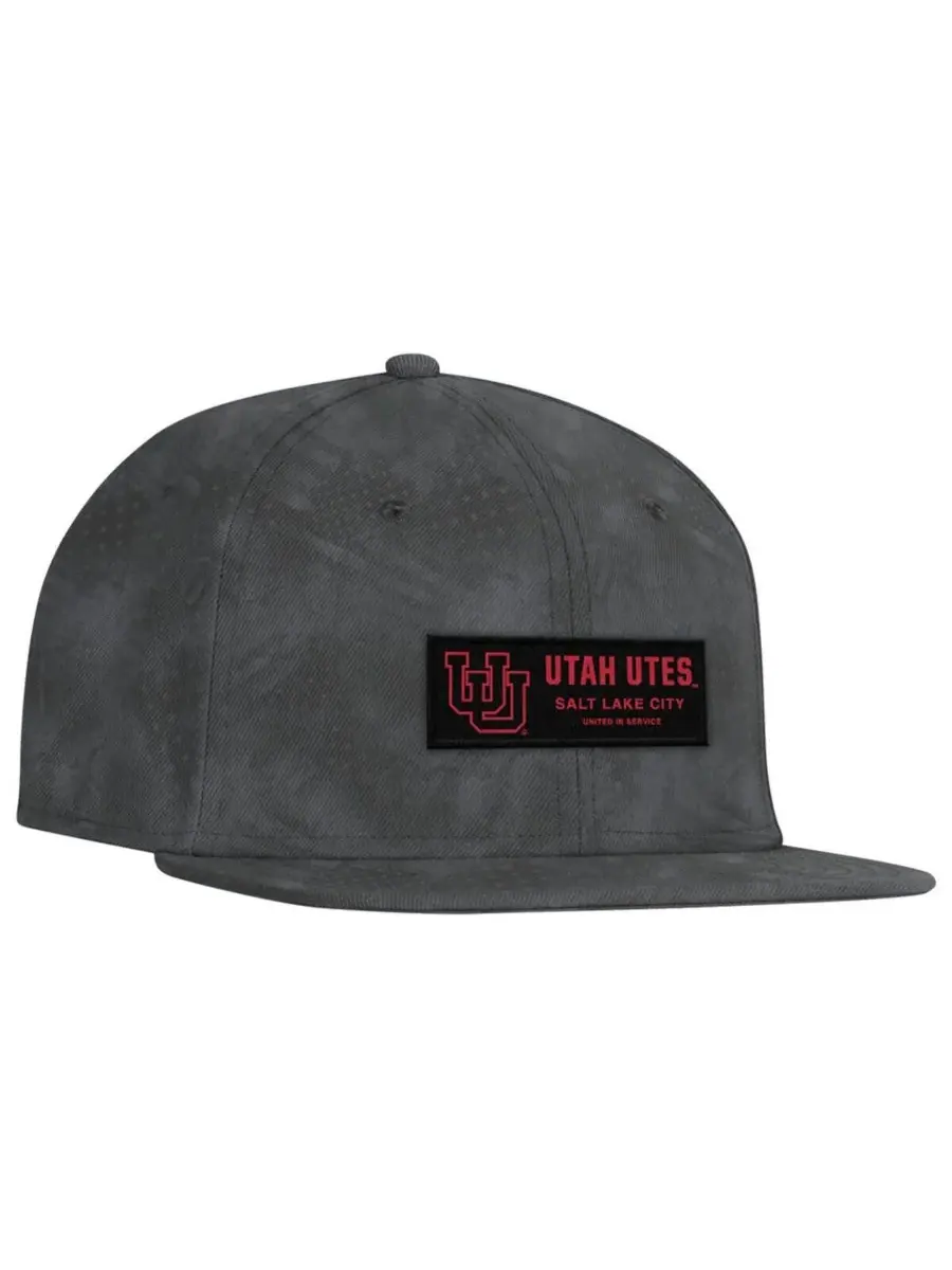 Under Armour Мужская бейсболка Utah Utes Freedom Collection ArmourFuse Snapback угольного цвета — изображение 3 из 4