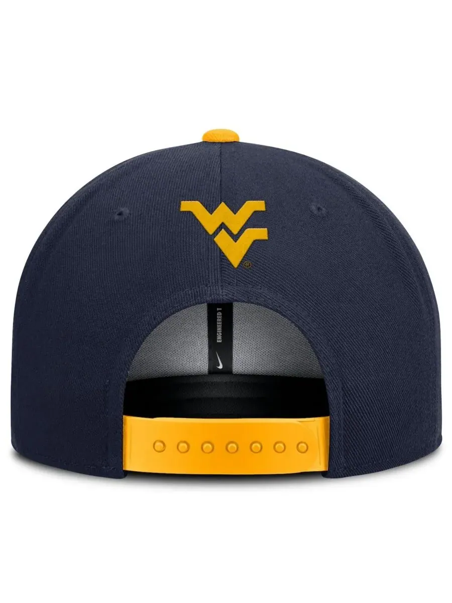 Nike Мужская кепка-бейсболка West Virginia Mountaineers 2025 с нашивкой на поле (синий/золотой — изображение 4 из 4