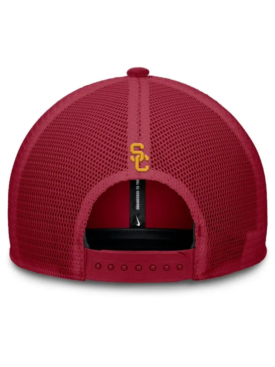 Nike Мужская регулируемая бейсболка USC Trojans цвета "малиновый" — изображение 4 из 4, красный