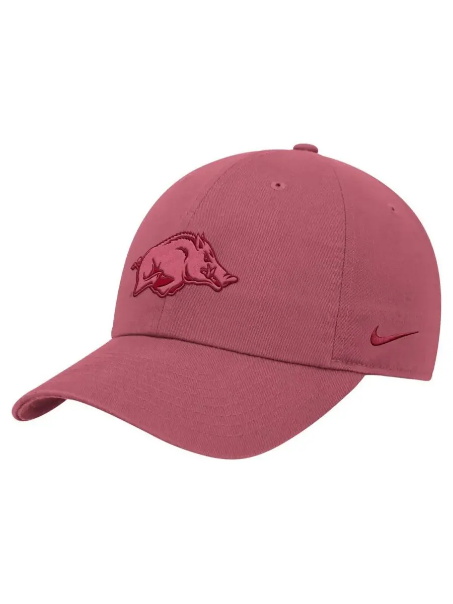 Мужская регулируемая кепка Cardinal Arkansas Razorbacks Club Nike — изображение 1 из 2, красный