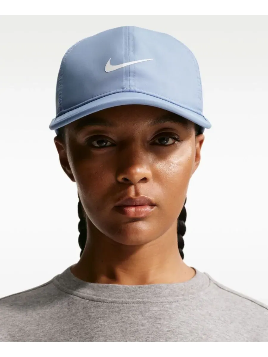 Кепка Nike Featherlight Dri-FIT Club Adjustable — изображение 1 из 2, синий