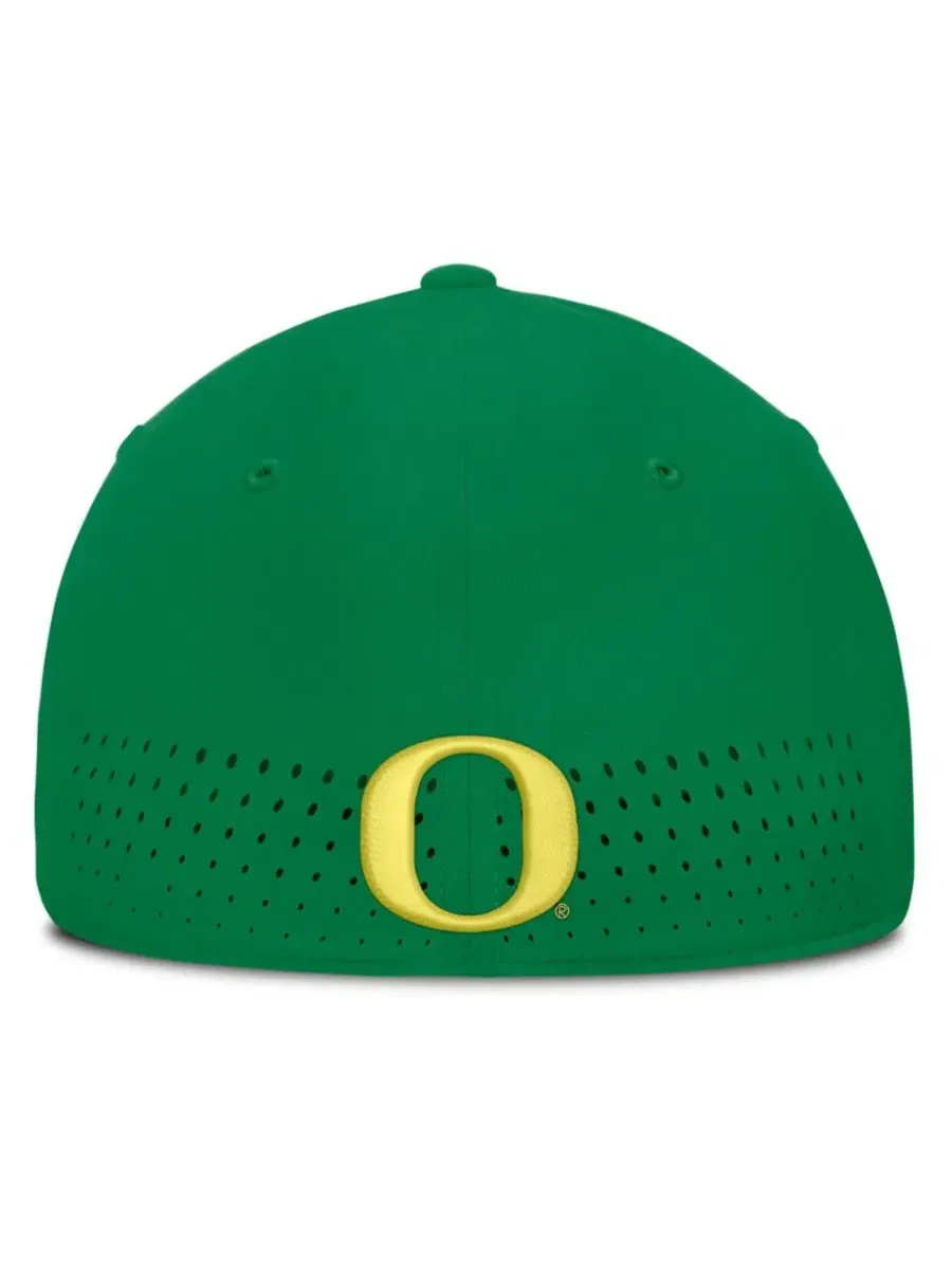 Кепка Nike Oregon Ducks Gameday Aerobill Swooshflex Dri-FIT — изображение 2 из 5, зеленый