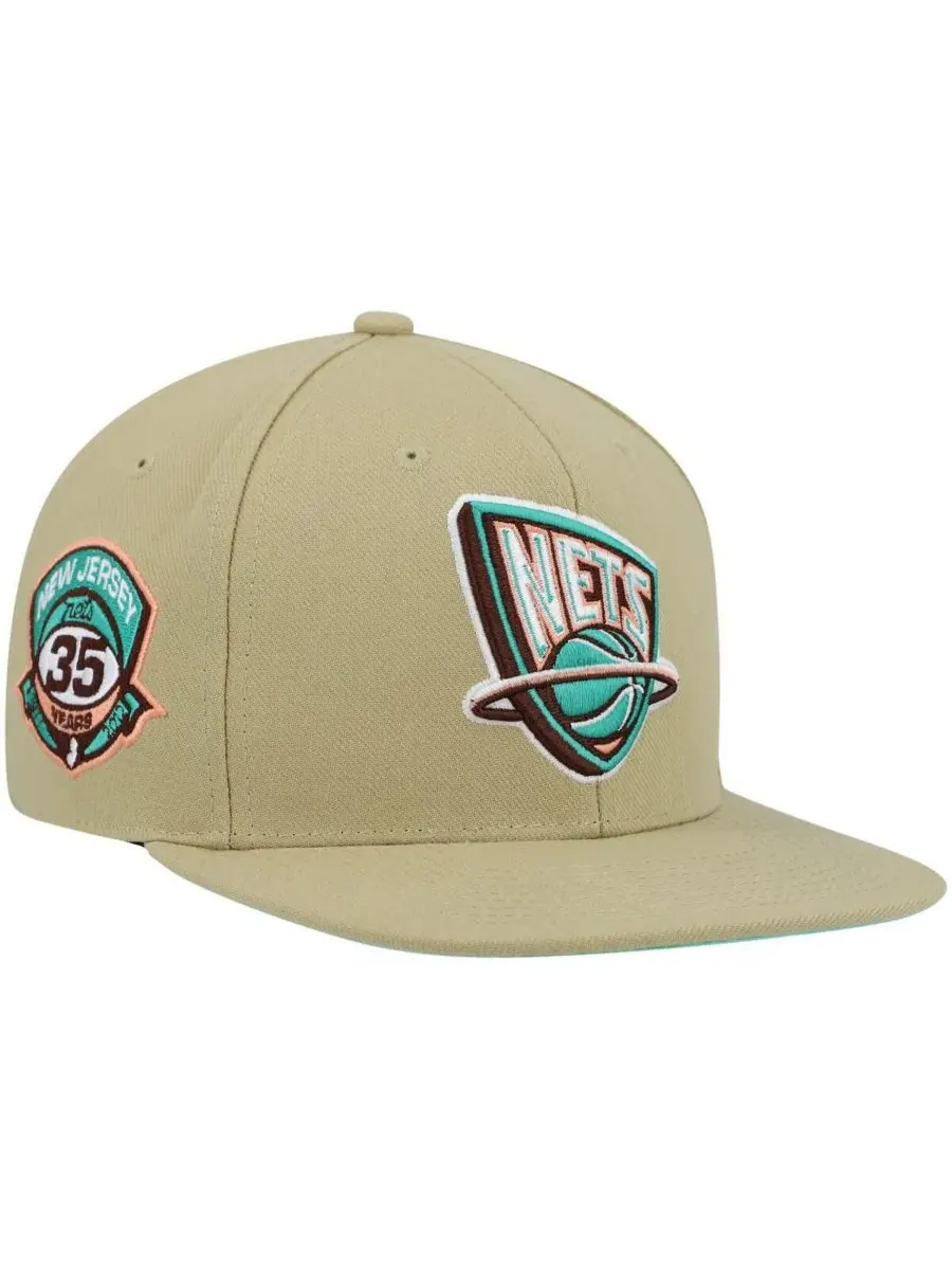 Mitchell & Ness Мужская бейсболка цвета хаки New Jersey Nets 35th Anniversary Hardwood Classics — изображение 1 из 5
