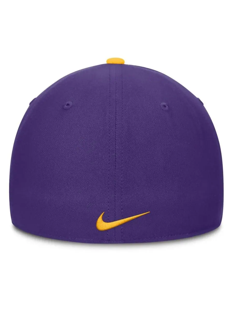 Nike Мужская золотисто-фиолетовая кепка LSU Tigers 2025 Sideline Rise Local Performance Flex Hat — изображение 4 из 4