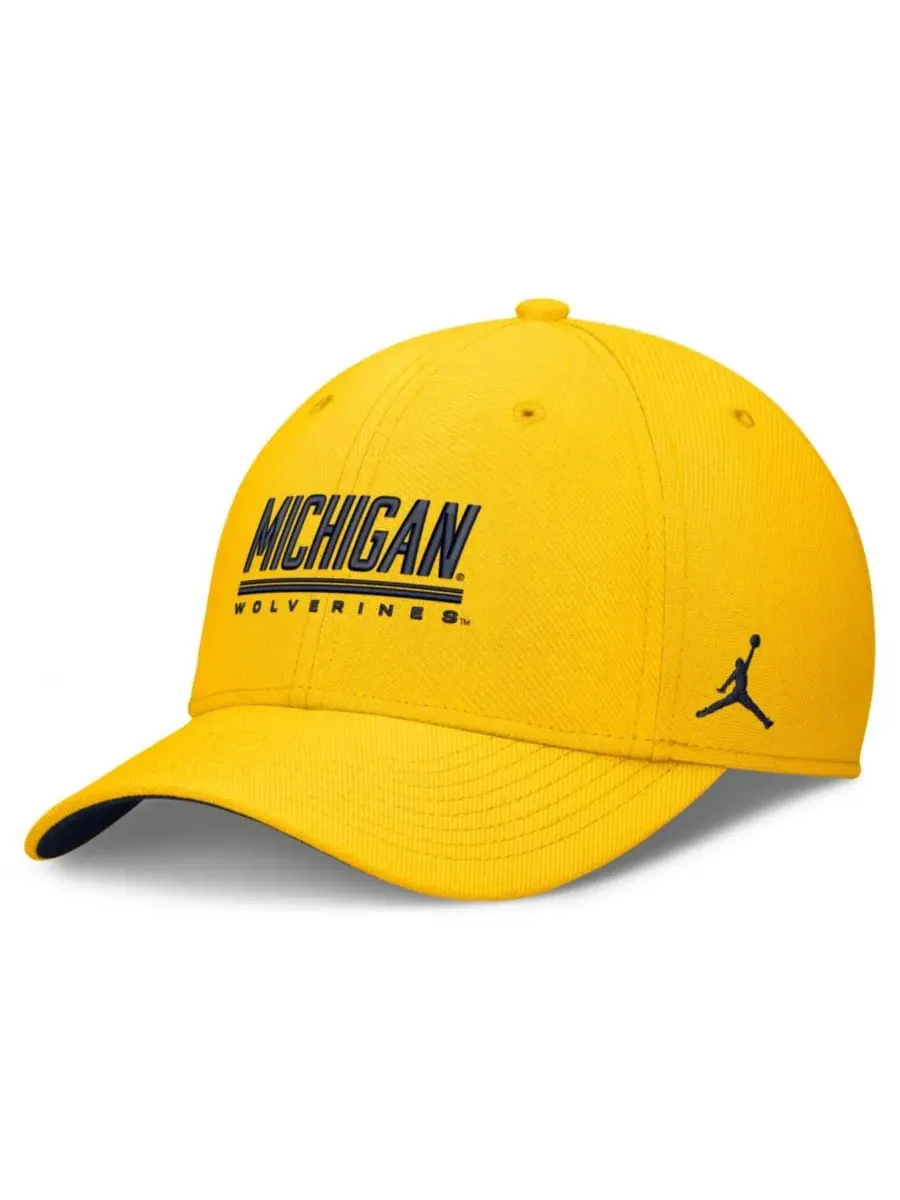Бейсболка Jordan Michigan Wolverines Game Day Rise Swooshflex