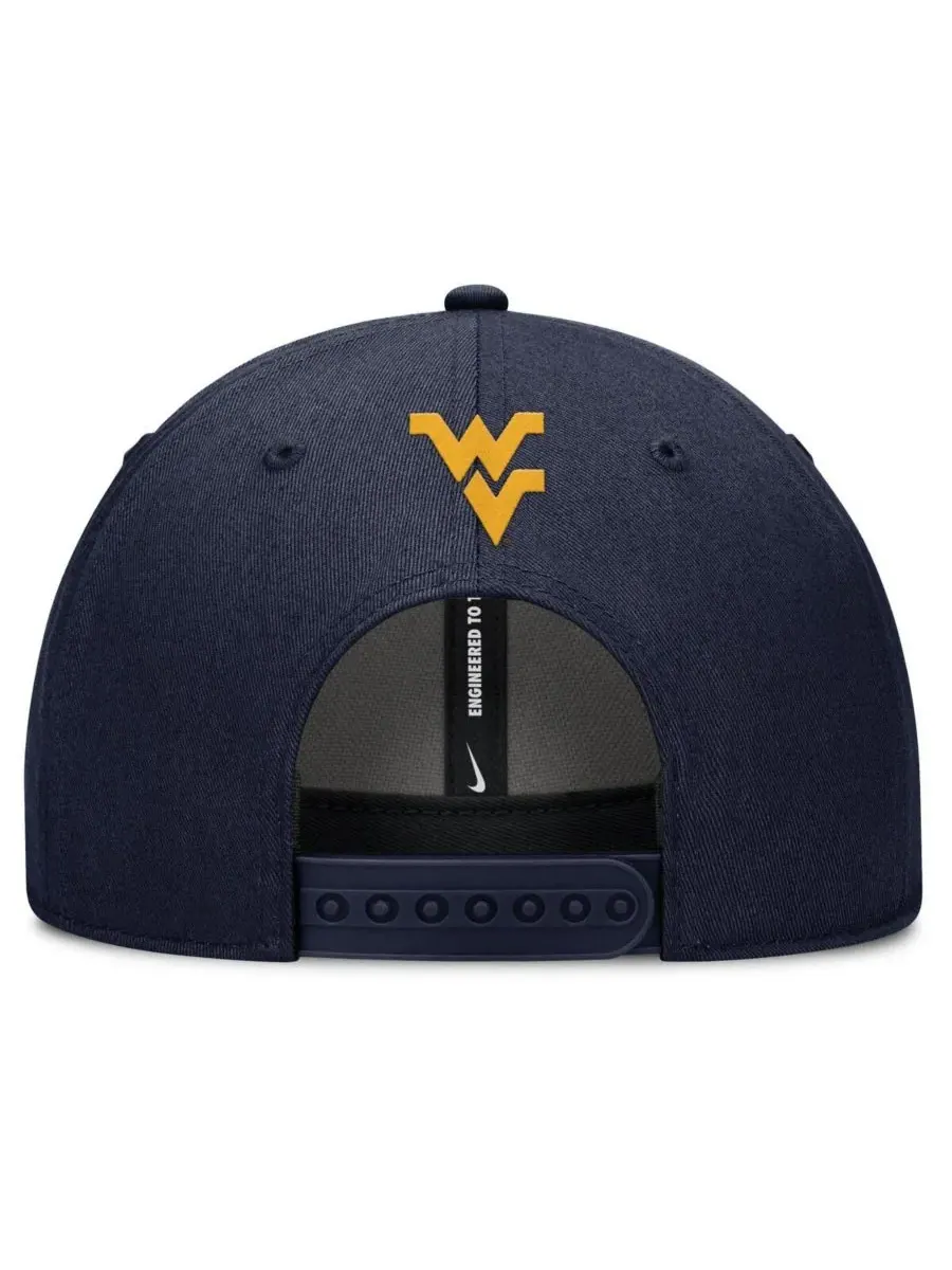 Nike Мужская темно-синяя кепка West Virginia Mountaineers Slanted Primetime Rise Performance с — изображение 4 из 4