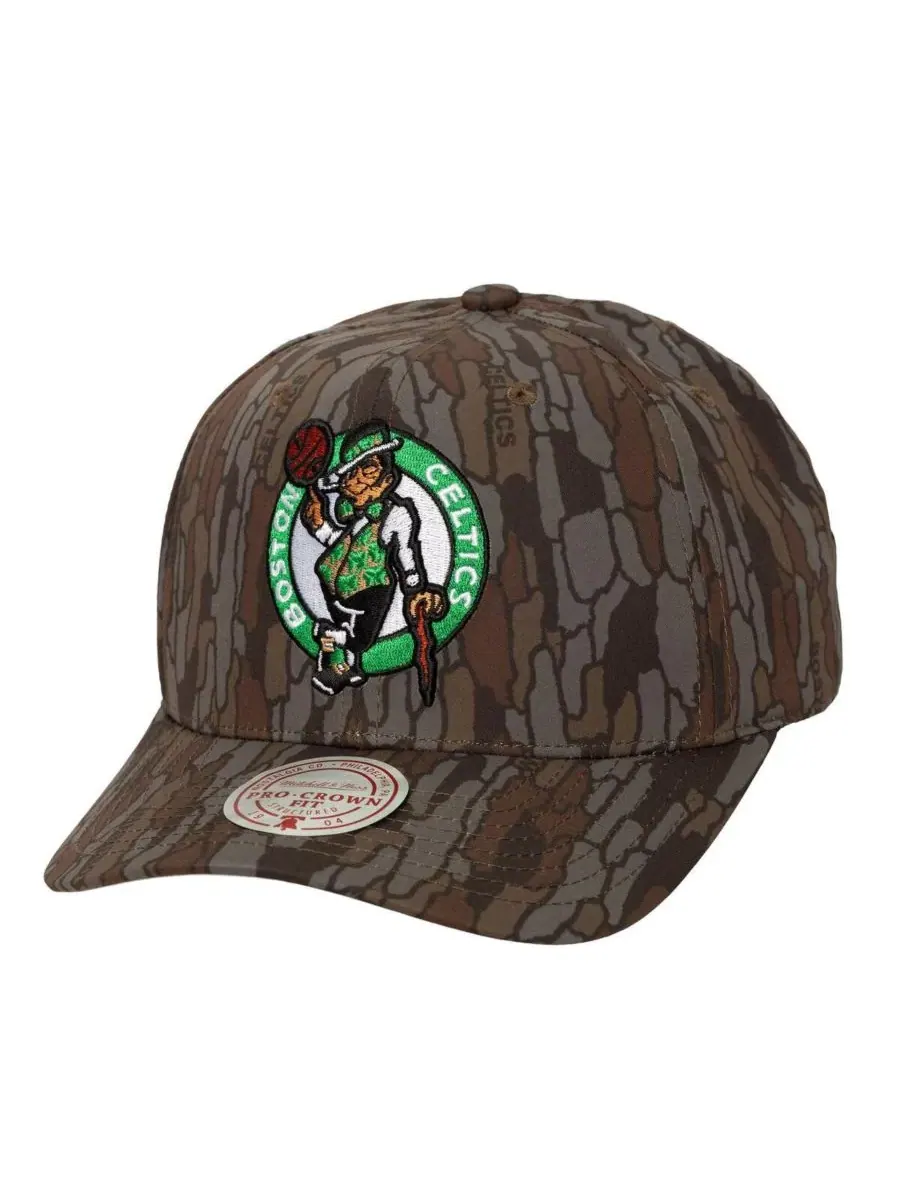 Mitchell & Ness Мужская камуфляжная кепка Boston Celtics Hidden Pro-Crown с регулируемой застежкой — изображение 1 из 2