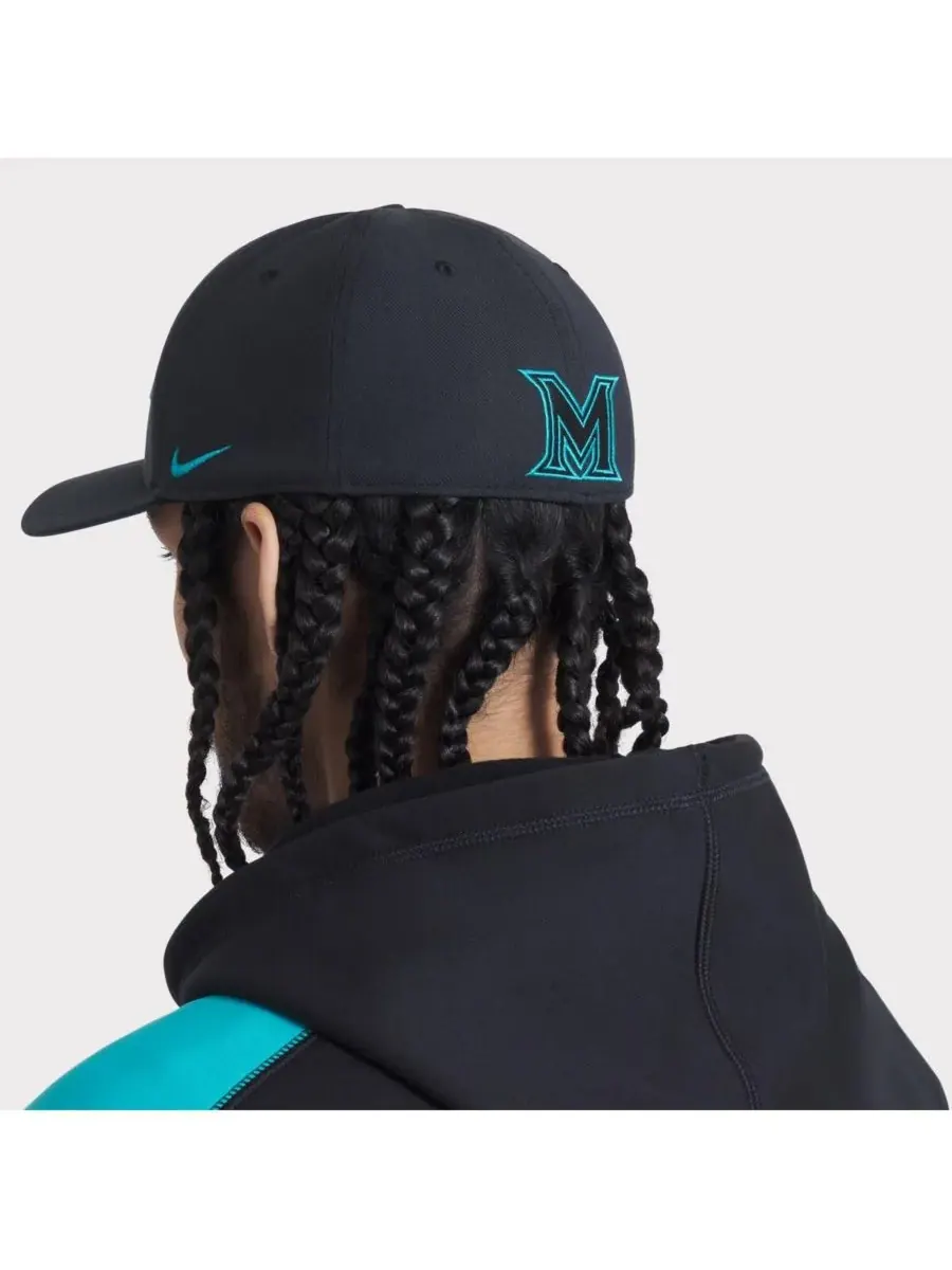 Nike Мужская черная бейсболка Miami Marlins 2025 City Connect Performance Swoosh Flex Hat — изображение 3 из 5, черный