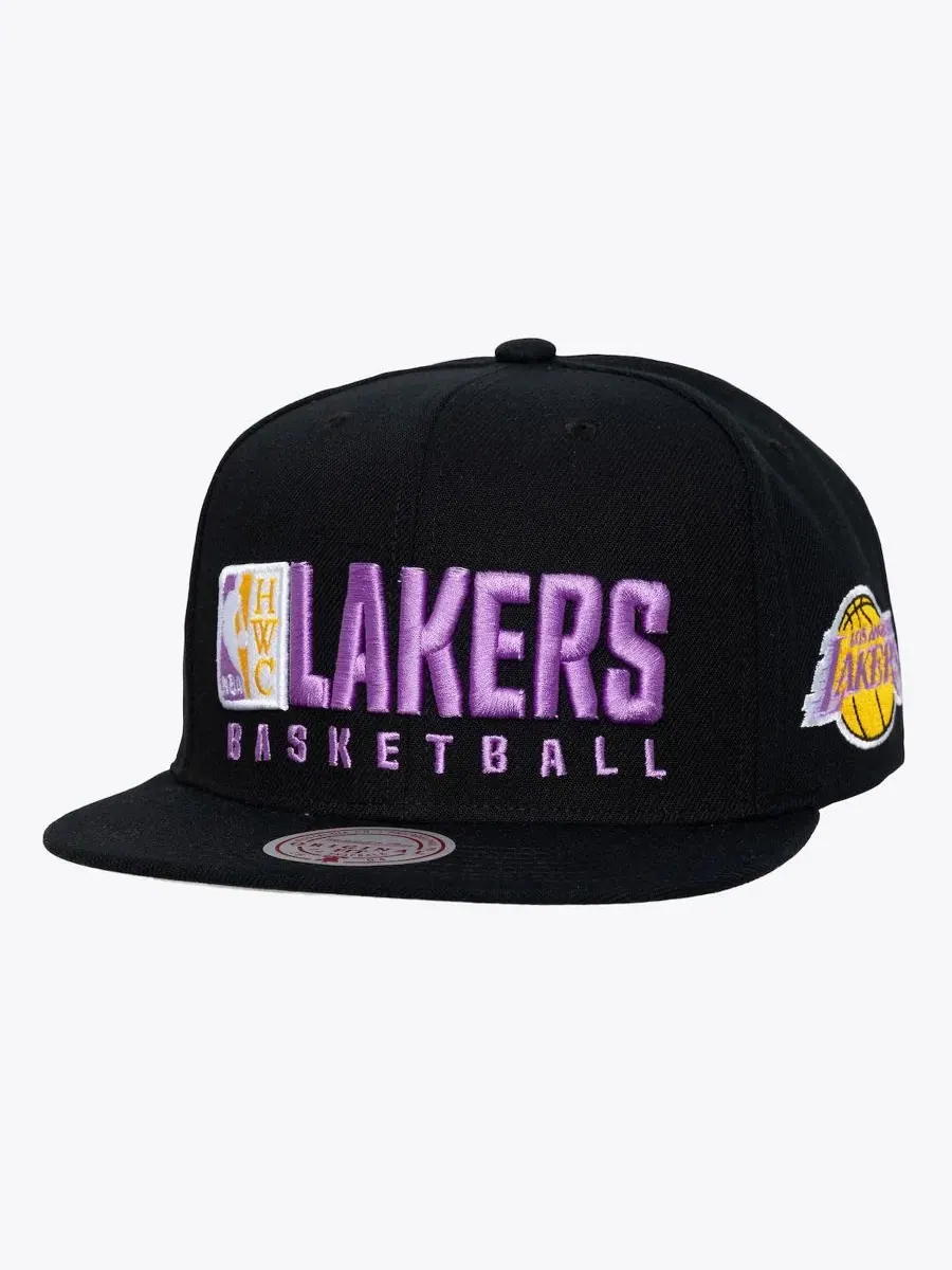 Кепка-снэпбек с вышивкой Old School Stacked Text Mitchell & Ness — изображение 1 из 4, черный