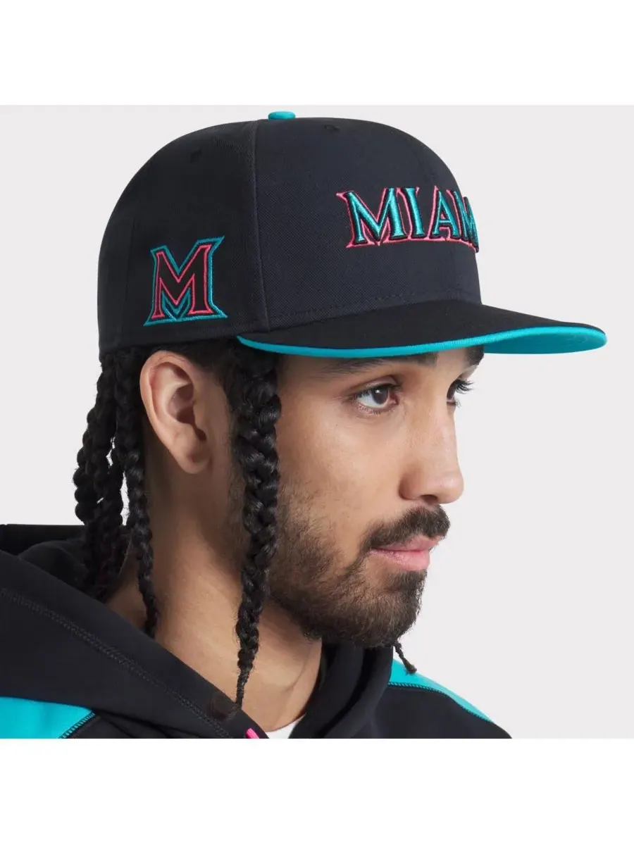 Nike Мужская черная бейсболка Miami Marlins 2025 City Connect Performance Fitted Hat — изображение 1 из 5, черный