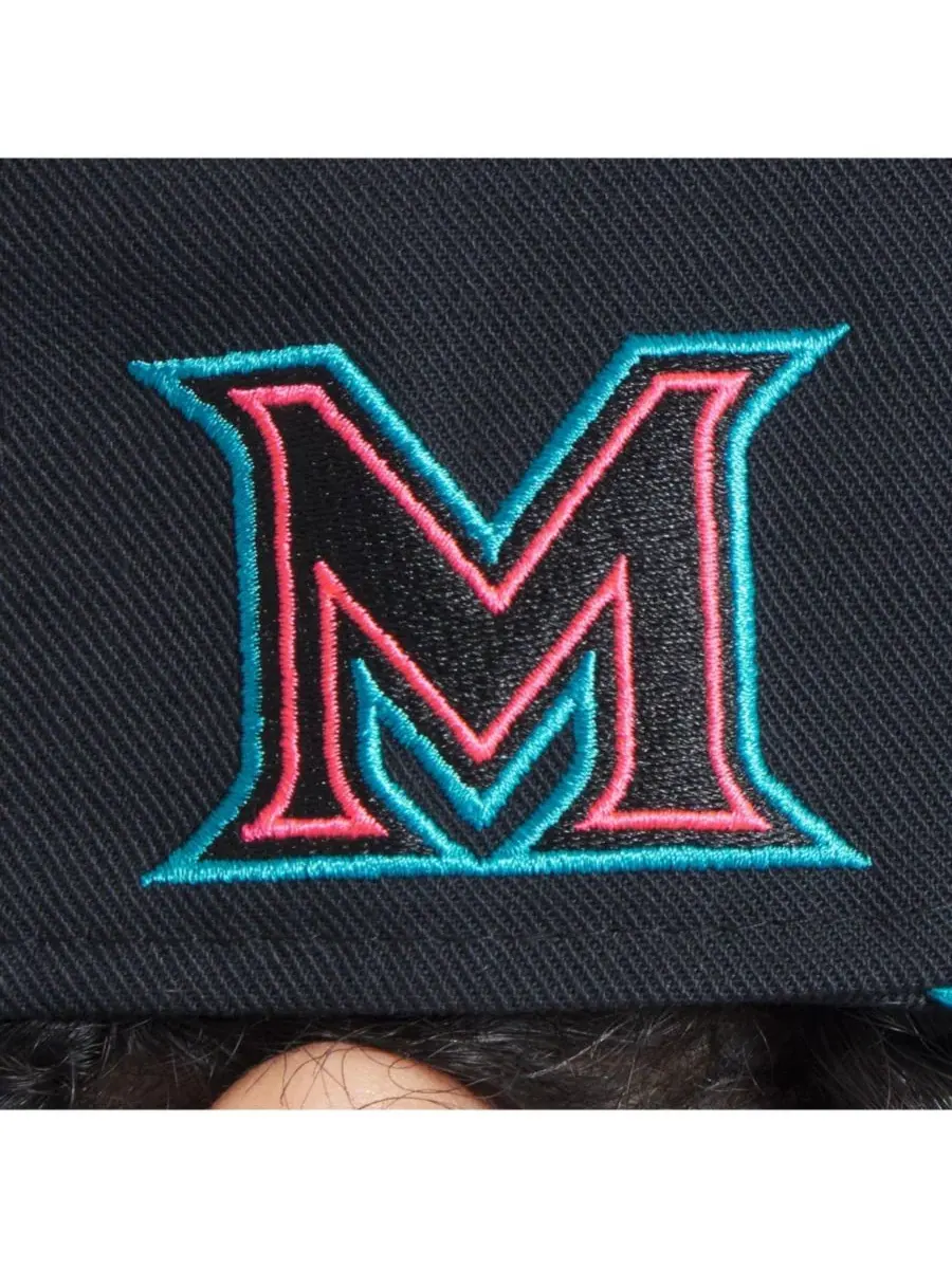 Nike Мужская черная бейсболка Miami Marlins 2025 City Connect Performance Fitted Hat — изображение 5 из 5, черный
