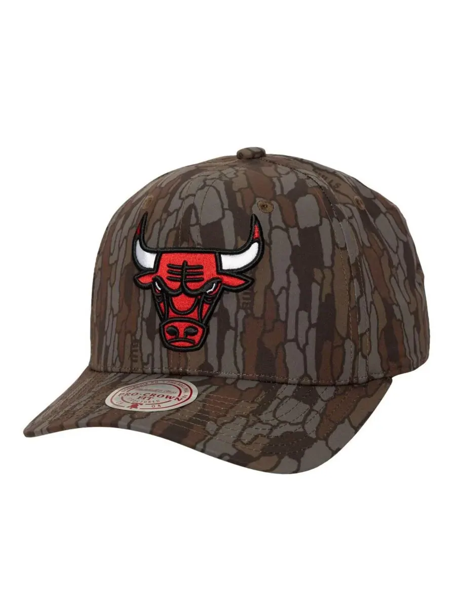 Mitchell & Ness Мужская камуфляжная кепка Chicago Bulls Hidden Pro-Crown с регулируемым размером — изображение 1 из 2